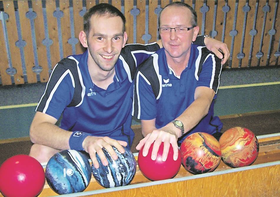 Radebergs leistungsstarke Schlussstarter Oliver Gärtner (links) und Jörg Bergmann führten ihr Team zum Erfolg gegen Turbine Dresden.Foto: Jochen Kassmann 